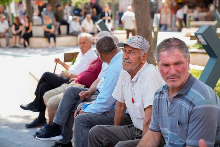 Samandağ'da dayanışmanın simgesi olan park hizmete açıldı 12