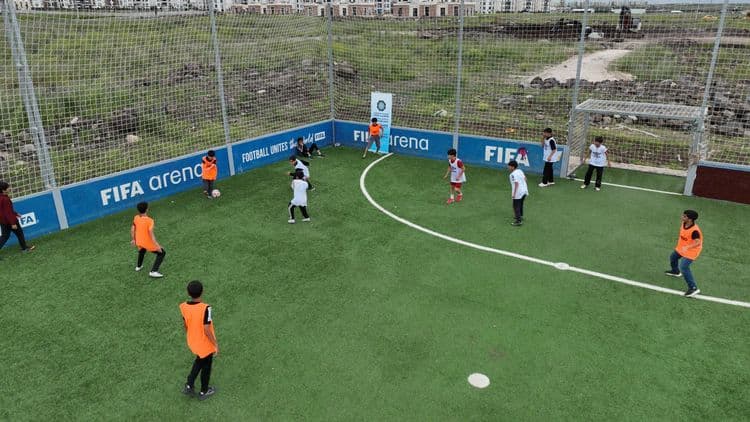 Oğlaklı’da sokaklar çocuklar için spor alanına dönüştü 4