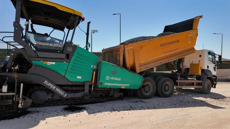Teknokent Bölgesi’nde sıcak asfalt çalışması başlatıldı 4