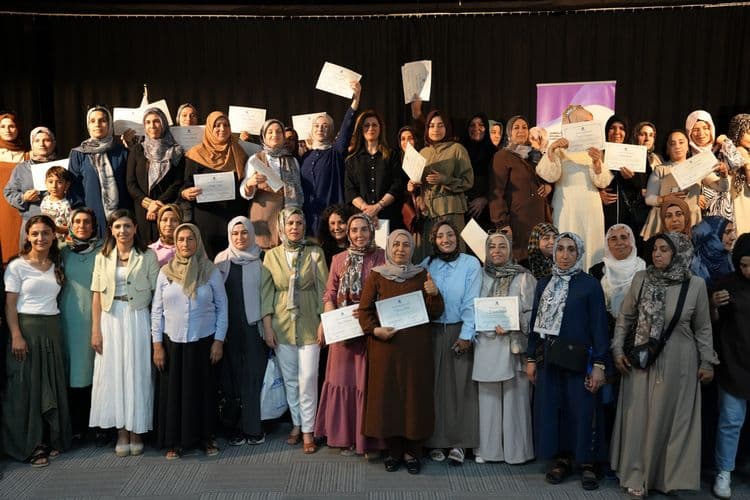 Tekstil eğitimini tamamlayan kadınlara belgeleri verildi 6