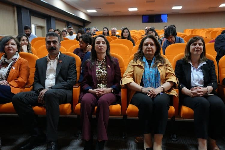 Barışın dili sanatla kuruldu 3
