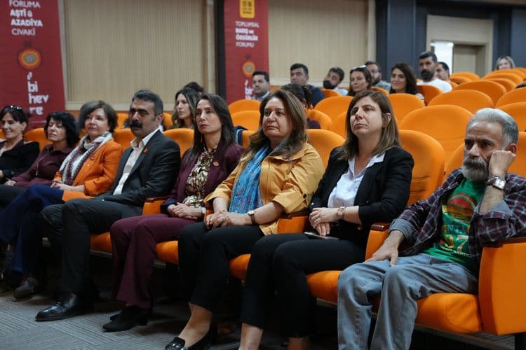 Barışın dili sanatla kuruldu 5