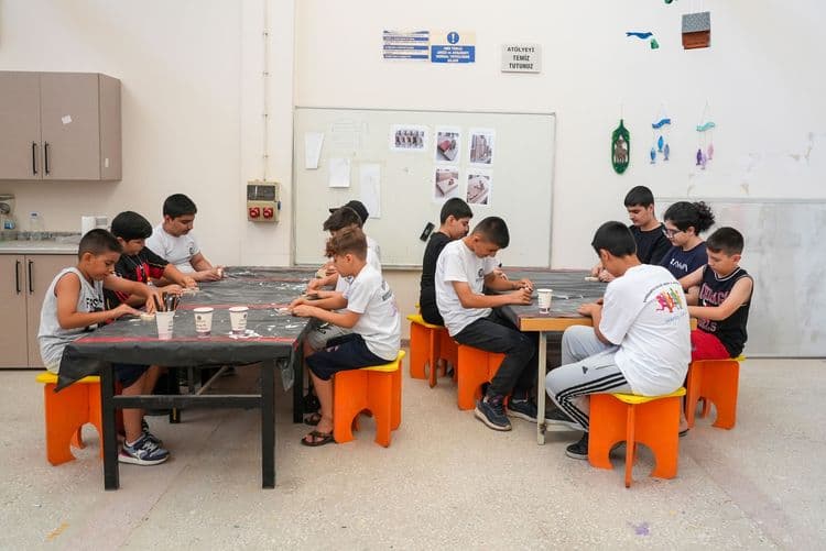 520 Gedeyî, Dewreyê Hamnanî Pê Huner û Zanistî Vîyarnenê 3