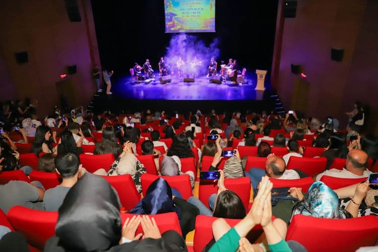 Akademi Sur Etüt Merkezi’nde yılsonu etkinliği gerçekleştirildi 8