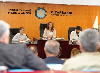 Eşbaşkan Bucak, katıldığı toplantılara dair meclisi bilgilendirdi