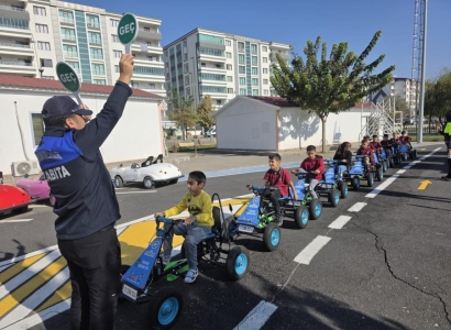 Perwerdeya hişmendiya trafîk û jîngehê ji 486 xwendekarî re hat dayîn
