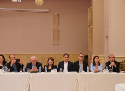 Eşbaşkan Bucak, Diyarbakır Barosunun barış toplantısına katıldı