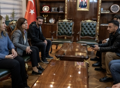 Eşbaşkan Bucak Şehir Hastanesi emekçilerini ağırladı