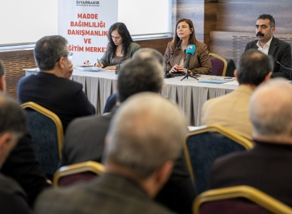 Ji bo têkoşîna li dijî tîryakê li bajêr lêgerîna çareseriya hevpar