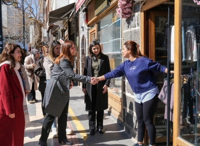 Ji Hevşaredar Bucakê ji bo jinên esnaf ên li Sûrê serdana 8’ê Adarê