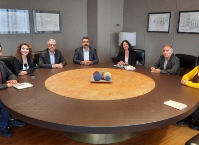 Pira Rêveberiya Herêmî di navbera Amed û Barcelonayê de