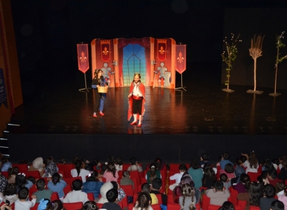 Children enjoy a day at the theatre