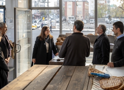 Eşbaşkanlar Emek Caddesi esnafını ziyaret etti