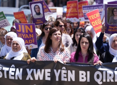 Eş Başkan Bucak, Lice'de kadın ve çocuk ölümlerine karşı düzenlenen yürüyüşe katıldı
