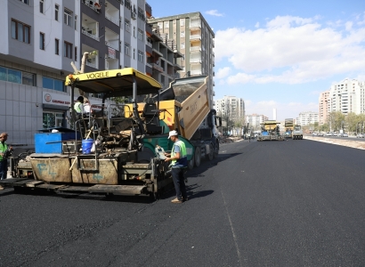 Selahaddin Eyyubi Bulvarı’nda asfalt serimi tamamlandı