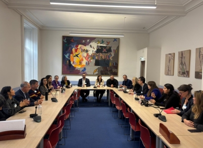 Hemşaredaranê Amedî Fransa de Têkilî Ronayî