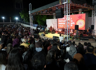 Di vekirina Foruma Aştî û Azadiya Civakî de stran hatin strandin