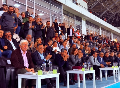 Hevşaredaran maça Amedsporê temaşe kir