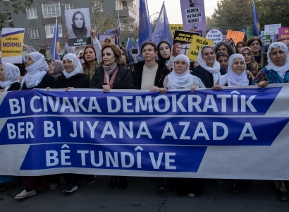 Eşbaşkan Bucak, 25 Kasım yürüyüşüne katıldı