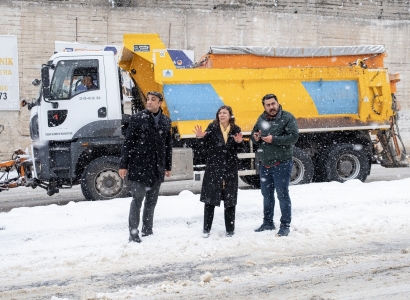 Eşbaşkan Bucak, karla mücadele çalışmalarını yerinde inceledi, uyarılarda bulundu