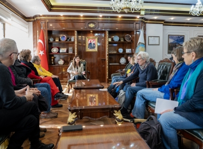 Temsîlkaranê Sendîkayanê Almanya ra Zîyaretê Şaredarîya Amedî