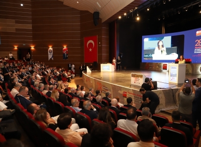 Eşbaşkan Bucak ve Hatun, Uluslararası Dişhekimliği Kongresi'ne katıldı