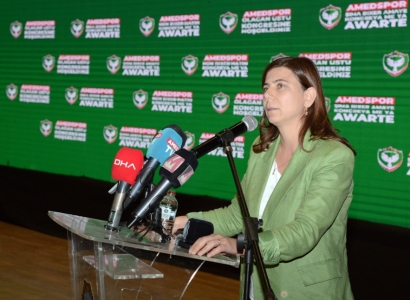 Amedspor kongresine katılan Eşbaşkan Bucak: Halkın sesine kulak verilmeli