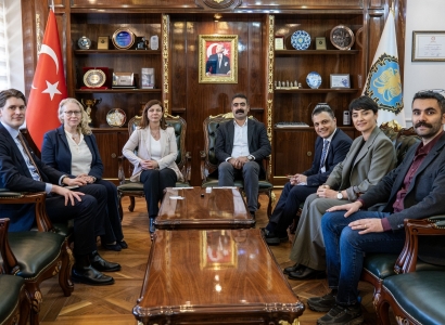 Hevşaredaran Cîgira Balyozê Swêdê ezimandin