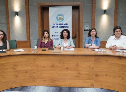 Kadınlar toplumsal barışı konuşmak için bir araya geldi