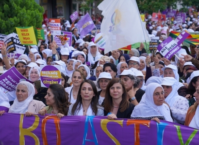 Eş Başkan Bucak, toplumsal barış için düzenlenen yürüyüşe katıldı