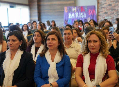 Eş Başkan Bucak, 'Barış inşasında kadınlar' paneline katıldı