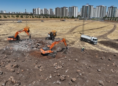 Mezopotamya Kent Parkı’nda çalışmalar devam ediyor