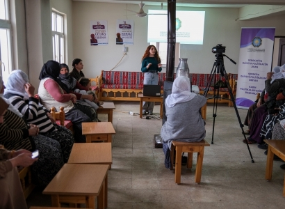 Eğil Akalan Mahallesi’nde kadın buluşması gerçekleştirildi