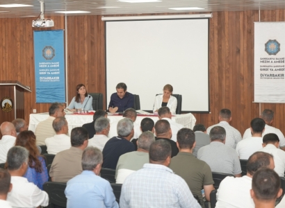 Eşbaşkan Bucak, Ergani'de muhtarlarla bir araya geldi