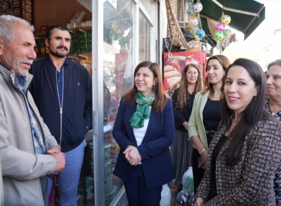 Hevşaredarên jin serdana esnafên Licê kir Hevşaredarên jin serdana esnafên Licê kir