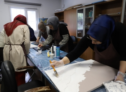 Women at the workshop are both creating and strengthening solidarity