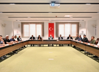 Eşbaşkan Bucak, İl Tanıtım ve Geliştirme Komisyonu toplantısına katıldı