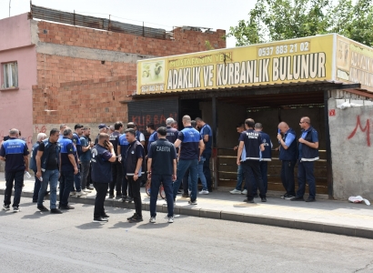 Ruhsatsız hayvan satışı ve kesimi yapan yerler mühürlendi