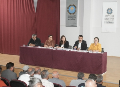 Eşbaşkan Bucak: Anız yakılmasına karşı muhtarlardan duyarlılık bekliyoruz