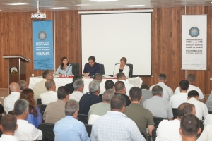 Eşbaşkan Bucak, Ergani'de muhtarlarla bir araya geldi