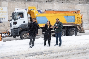 Eşbaşkan Bucak, karla m&uuml;cadele &ccedil;alışmalarını yerinde inceledi, uyarılarda bulundu