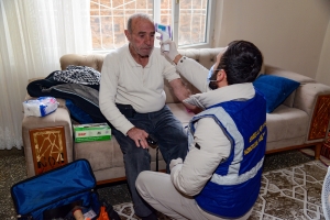 Yaşı ilerlemiş yurttaşlara evde bakım desteği s&uuml;r&uuml;yor