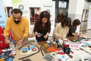 Roja Sifir Eştey&icirc; de P&ecirc;d&icirc;yay&icirc;ş&ecirc; Hemkar&icirc;: Eşte Tena &Ccedil;op N&icirc;yo