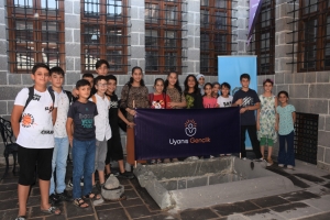 Bilgievi öğrencileri Diyarbakır’ın tarihi mekânlarını gezdi