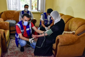 Yurttaşlara evde sağlık ve bakım hizmeti veriliyor