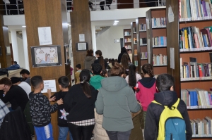 Şaredariy&ecirc; zarok birin pirt&ucirc;kxaney&ecirc;