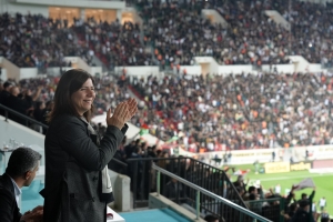 Eşbaşkan Bucak, taraftarın coşkusuna ortak oldu