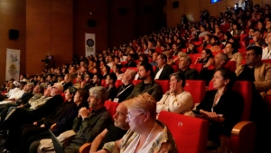 Di Fest&icirc;vala Şanoy&ecirc; Amed&ecirc; de l&icirc;stika &lsquo;hunermend&rsquo; derket p&ecirc;ş şanohezan