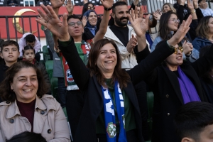 Hevşaredar Bucak, maça Amedspor-Trabzonsporê li trîbûnê temaşe kir