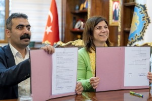 Amed &ucirc; Yattay&ecirc; Filist&icirc;n&icirc; B&icirc;y&icirc; Şaristan&ecirc; Way&ucirc;bira